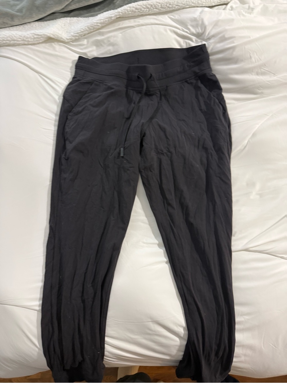 lululemon athletica Men's Black Drawstring Joggers